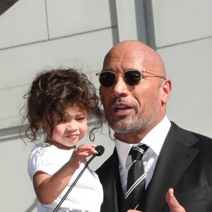 Dwayne Johnson et sa fille Jasmine - Dwayne Johnson reçoit son étoile sur le walk of Fame à Hollywood, le 13 décembre 2017