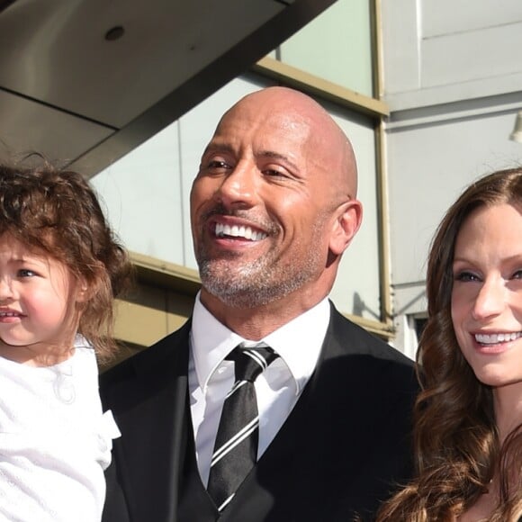 Dwayne Johnson avec sa femme Lauren Hashian et sa fille Jasmine - Dwayne Johnson reçoit son étoile sur le walk of Fame à Hollywood, le 13 décembre 2017