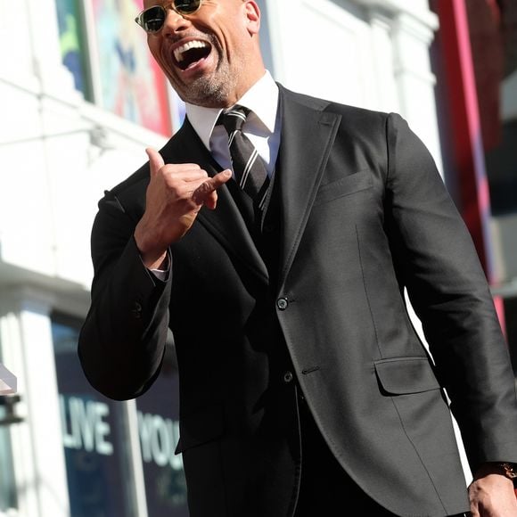 Dwayne Johnson reçoit son étoile sur le walk of Fame à Hollywood, le 13 décembre 2017