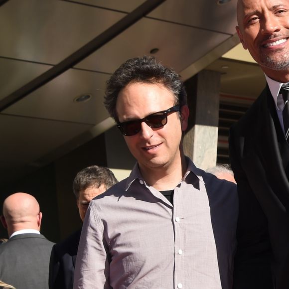 Dwayne Johnson avec Jack Black et Jake Kasdan - Dwayne Johnson reçoit son étoile sur le walk of Fame à Hollywood, le 13 décembre 2017