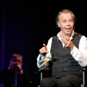 Michel Leeb sur la scène du Casino de Paris lors de la générale de son spectacle "Michel Leeb - 40 ans !" à Paris le 14 décembre 2017. © Coadic Guirec/Bestimage