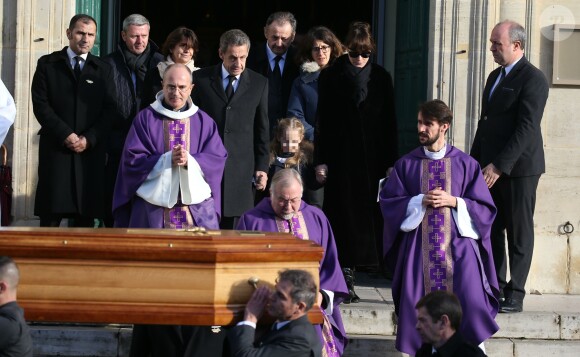 Nicolas Sarkozy avec Carla et Giulia - Sortie des obsèques de Andrée Sarkozy (mère de Nicolas Sarkozy), dite Dadue née Andrée Mallah, en l'église Saint-Jean-Baptiste à Neuilly-Sur-Seine, le 18 décembre 2017.