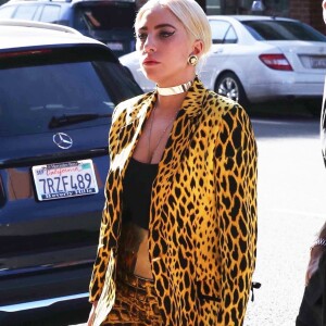 Exclusif - Lady Gaga dans les rues de Beverly Hills, le 9 décembre 2017