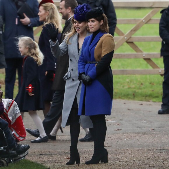 Exclusif - Les princesses Eugenie et Beatrice d'York à la messe de Noël à Sandringham le 25 décembre 2017