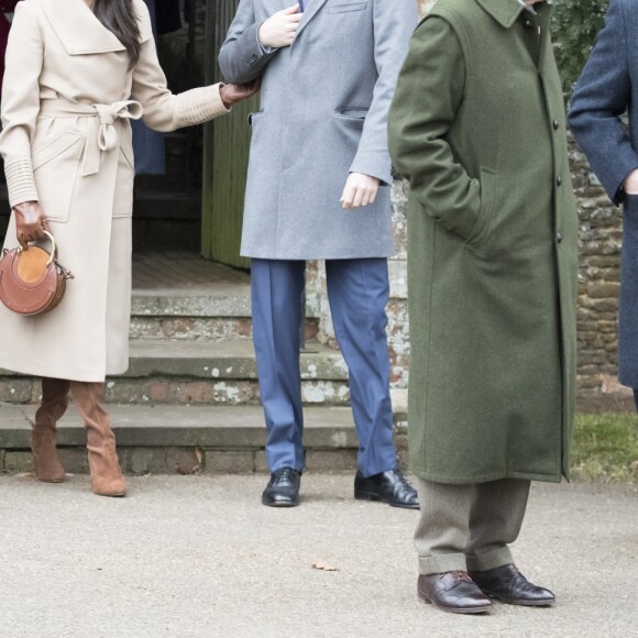 Les princesses Beatrice et Eugenie d'York, la princesse Anne, le prince William, la duchesse de Cambridge, enceinte, Meghan Markle et le prince Harry, le prince Philip, duc d'Edimbourg à la messe de Noël à l'église Sainte-Marie-Madeleine à Sandringham, le 25 décembre 2017.