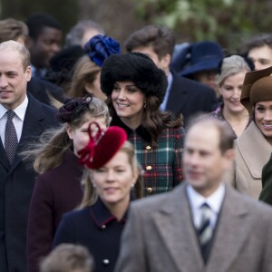 Le prince William, la duchesse de Cambridge enceinte, Meghan Markle et son fiancé le prince Harry - La famille royale d'Angleterre arrive à la messe de Noël à l'église Sainte-Marie-Madeleine à Sandringham, le 25 décembre 2017.