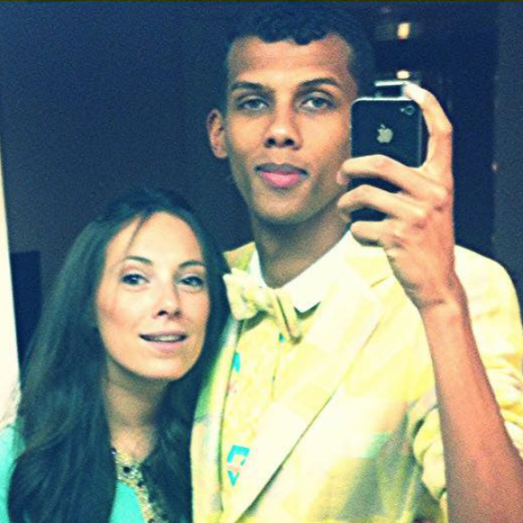 Stromae et son épouse Coralie Barbier vous souhaitent un joyeux Noël, photo postée sur Instagram le 26 décembre 2017.