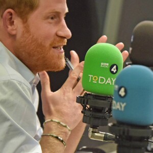 Le prince Harry dans les studios de BBC Radio 4 à Londres le 27 décembre 2017, rédacteur en chef invité de la matinale Today.