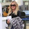 Khloe Kardashian, enceinte arrive à l'aéroport de Los Angeles (LAX) le 29 decembre 2017.