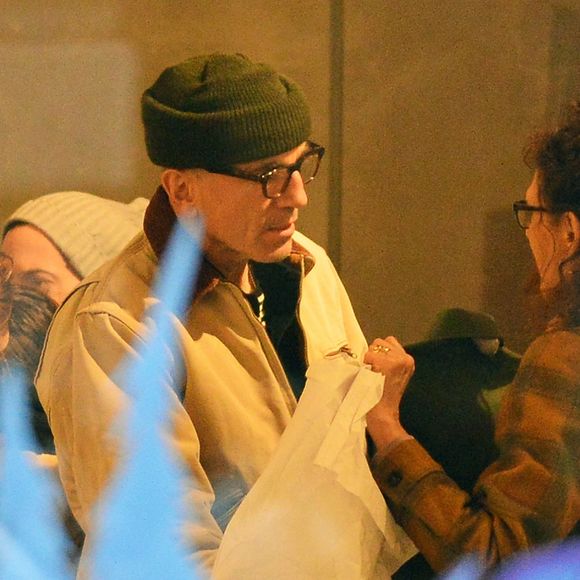 Exclusif - Daniel Day-Lewis et sa femme Rebecca Miller se baladent et font du shopping à New York le 3 janvier 2018.