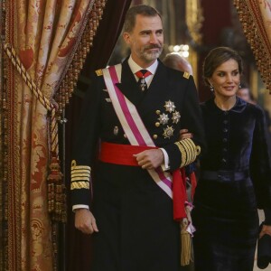 Le roi Felipe VI et la reine Letizia d'Espagne ainsi que Juan Carlos Ier et l'ex-reine Sofia ont assisté à la traditionnelle parade militaire au palais royal, lors de l'Epiphanie, à Madrid le 6 janvier 2018 © Jack Abuin via ZUMA Wire / Bestimage