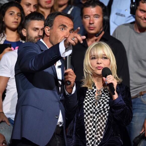 Exclusif - Nikos Aliagas et France Gall - Enregistrement de l'émission "La Chanson de l'Année, Fête de la Musique" dans les arènes de Nîmes, le 20 juin 2015.