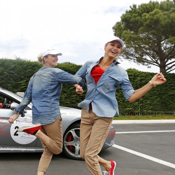 Exclusif - Adriana Karembeu et sa soeur Natalia Sklenarikova lors du 15 ème Rallye des Princesses sur le circuit du Castellet le 4 juin 2014