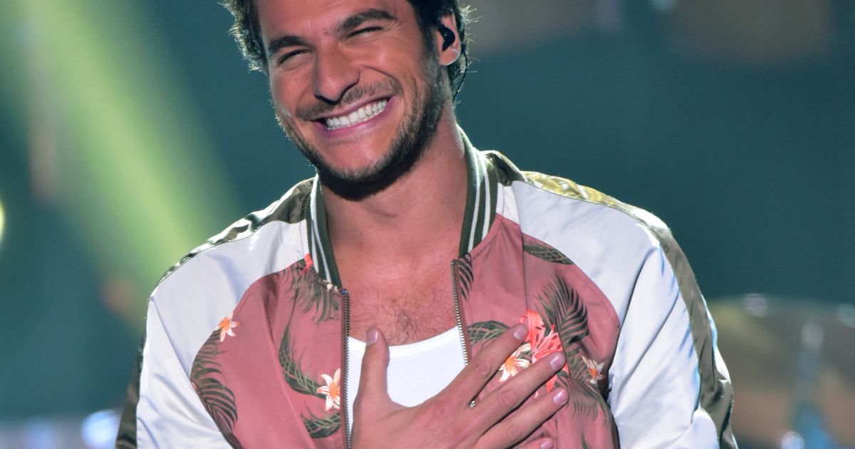 Exclusif Le chanteur Amir. Enregistrement de l'émission Les Années