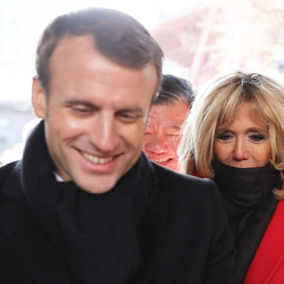 Le président de la République française Emmanuel Macron et sa femme la Première dame Brigitte Macron (Trogneux) visitent le Grande mosquée de Xi'an lors lors de la visite d'Etat de trois jours en Chine, à Xi'an, province Shaanxi, le 8 janvier 2018. © Dominique Jacovides/Bestimage