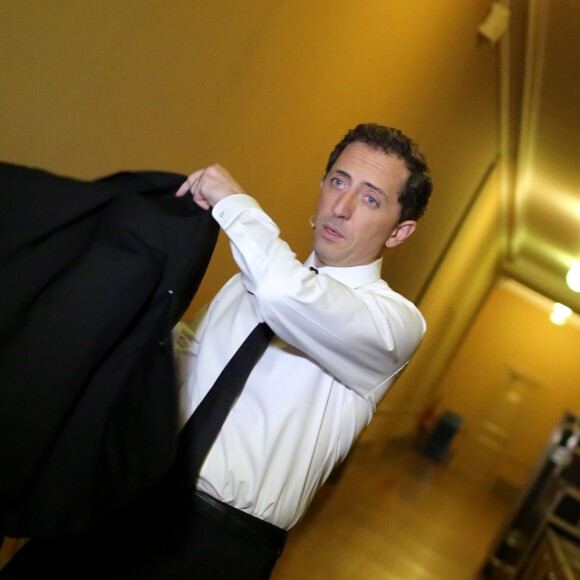 Exclusif Gad Elmaleh avant de rentrer sur scène pour son spectacle "Sans Tambour" à l'Opéra de Paris le 16 mars 2014. Pour la première fois, un humoriste s'est produit dans la prestigieuse salle de spectacle.