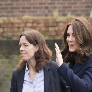 Catherine Kate Middleton (enceinte), duchesse de Cambridge, visite l'école Reach Academy à Feltham le 10 janvier 2018.