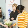 Kate Catherine Middleton, duchesse de Cambridge, enceinte va prendre un petit-déjeuner à l'association Family Friends à Londres le 19 janvier 2015.