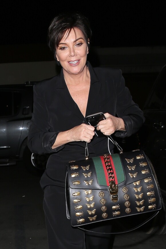 Kris Jenner (Sac Gucci) - Les célébrités arrivent à l'anniversaire de K. Kardashian au restaurant Carousel à Los Angeles, le 26 octobre 2017