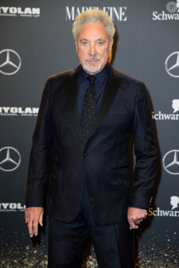 Tom Jones - People à la soirée des Bambi Awards 2017 à Berlin. Le 16 novembre 2017