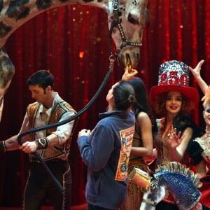 La princesse Stéphanie de Monaco, la girafe de Joseph Richter, la troupe Bingo, le duo Ballance, et M. Loyal alias Petit Gougou lors du photocall de présentation du 42ème Festival International du Cirque de Monte-Carlo sous le chapiteau de Fontvieille le 16 janvier 2018. © Bruno Bebert / Bestimage