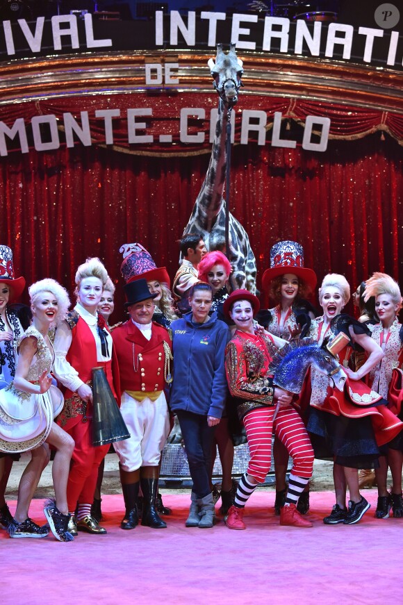 La princesse Stéphanie de Monaco, la girafe de Joseph Richter, la troupe Bingo, le duo Ballance, et M. Loyal alias Petit Gougou lors du photocall de présentation du 42ème Festival International du Cirque de Monte-Carlo sous le chapiteau de Fontvieille le 16 janvier 2018. © Bruno Bebert / Bestimage
