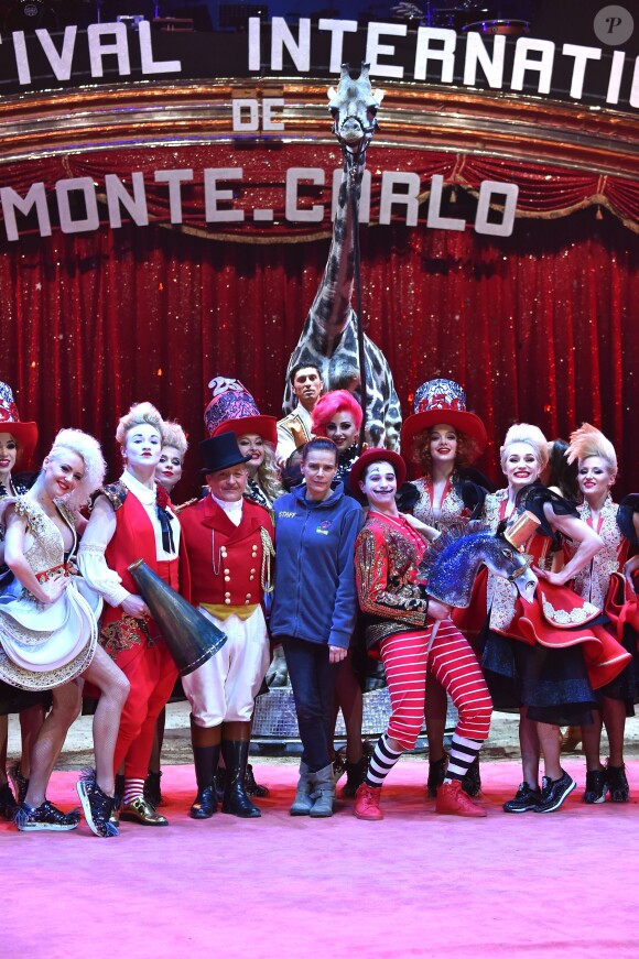 La princesse Stéphanie de Monaco, la girafe de Joseph Richter, la troupe Bingo, le duo Ballance, et M. Loyal alias Petit Gougou lors du photocall de présentation du 42ème Festival International du Cirque de Monte-Carlo sous le chapiteau de Fontvieille le 16 janvier 2018. © Bruno Bebert / Bestimage