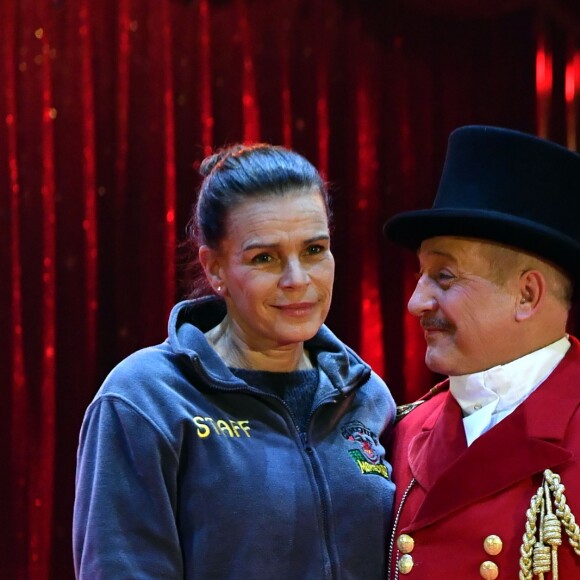La princesse Stéphanie de Monaco avec M. Loyal alias Petit Gougou lors du photocall de présentation du 42ème Festival International du Cirque de Monte-Carlo sous le chapiteau de Fontvieille le 16 janvier 2018. © Bruno Bebert / Bestimage