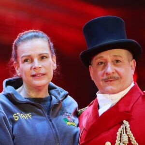 La princesse Stéphanie de Monaco et les artistes lors du photocall de présentation du 42ème Festival International du Cirque de Monte-Carlo sous le chapiteau de Fontvieille le 16 janvier 2018. © Claudia Albuquerque / Bestimage