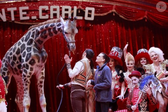 La princesse Stéphanie de Monaco et les artistes lors du photocall de présentation du 42ème Festival International du Cirque de Monte-Carlo sous le chapiteau de Fontvieille le 16 janvier 2018. © Claudia Albuquerque / Bestimage