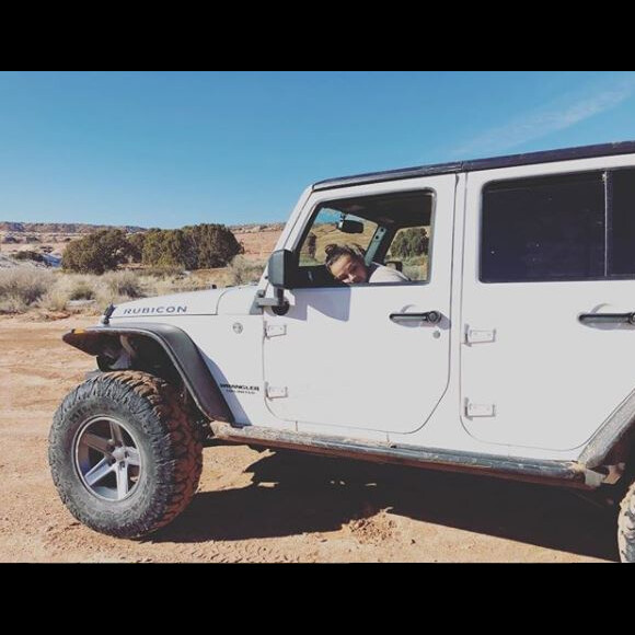 Pauline Ducruet à Moab dans l'Utah en janvier 2018, s'entraînant avec sa partenaire Schanel Bakkouche pour le Rallye Aïcha des Gazelles du Maroc. Photo Instagram.