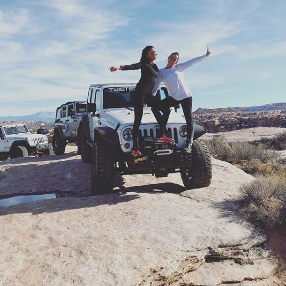 Pauline Ducruet à Moab dans l'Utah en janvier 2018, s'entraînant avec sa partenaire Schanel Bakkouche pour le Rallye Aïcha des Gazelles du Maroc. Photo Instagram.