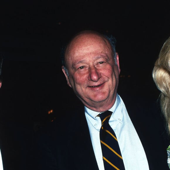 Donald et Ivana Trump au temps de leur mariage. Photo prise au côté de l'ex-maire de New York Ed Koch en 1987. 