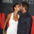 Gerard Butler et sa compagne Morgan Brown - Première du film Criminal Squad au cinéma Regal LA LIVE Stadium 14 à Los Angeles, Californie, Etats-Unis, le 17 janvier 2018.