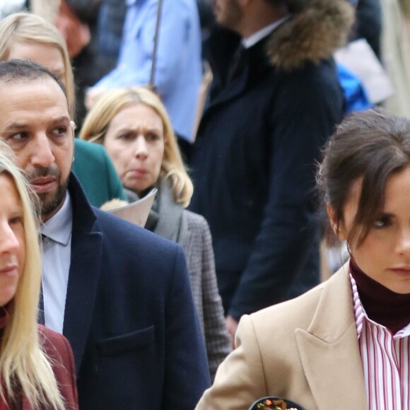 Victoria Beckham - Sorties du défilé de mode Louis Vuitton homme automne-hiver 2018-2019 au Palais Royal à Paris. Le 18 janvier 2018 © CVS - Veeren / Bestimage