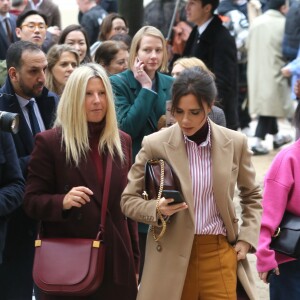 Victoria Beckham - Sorties du défilé de mode Louis Vuitton homme automne-hiver 2018-2019 au Palais Royal à Paris. Le 18 janvier 2018 © CVS - Veeren / Bestimage