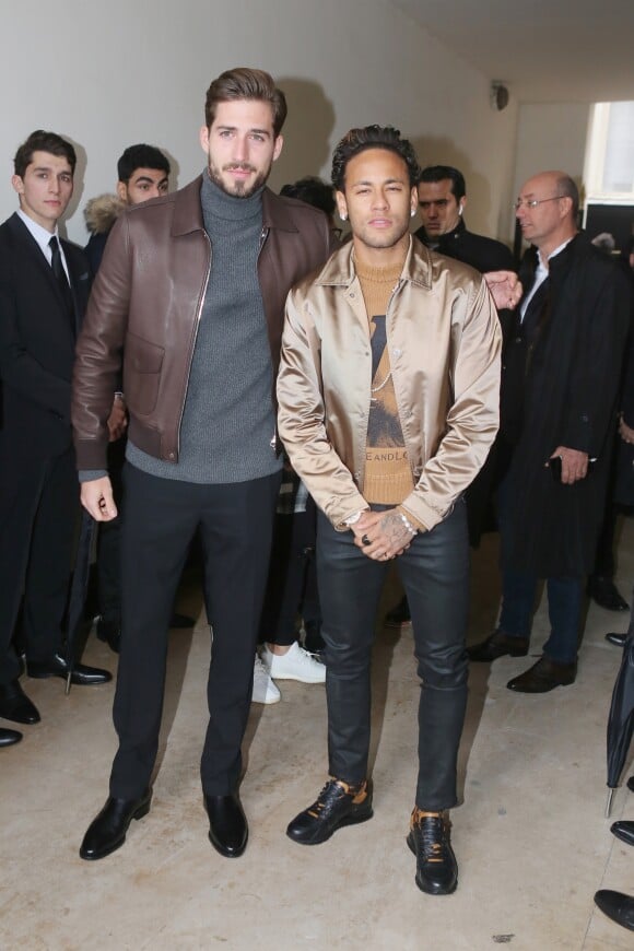 Kevin Trapp et Neymar Jr - Arrivées du défilé de mode Louis Vuitton homme automne-hiver 2018-2019 au Palais Royal à Paris. Le 18 janvier 2018 © CVS - Veeren / Bestimage