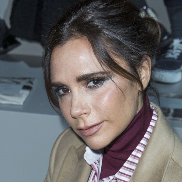 Victoria Beckham au premier rang du défilé de mode Louis Vuitton homme automne-hiver 2018-2019 au Palais Royal à Paris. Le 18 janvier 2018 © Olivier Borde / Bestimage