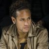Neymar Jr au premier rang du défilé de mode Louis Vuitton homme automne-hiver 2018-2019 au Palais Royal à Paris. Le 18 janvier 2018 © Olivier Borde / Bestimage