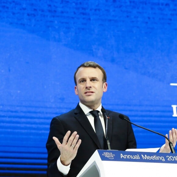 Le président de la République française Emmanuel Macron lors de son discours au Forum économique mondial de Davos, Suisse, le 24 janvier 2018. © Stéphane Lemouton/Bestimage