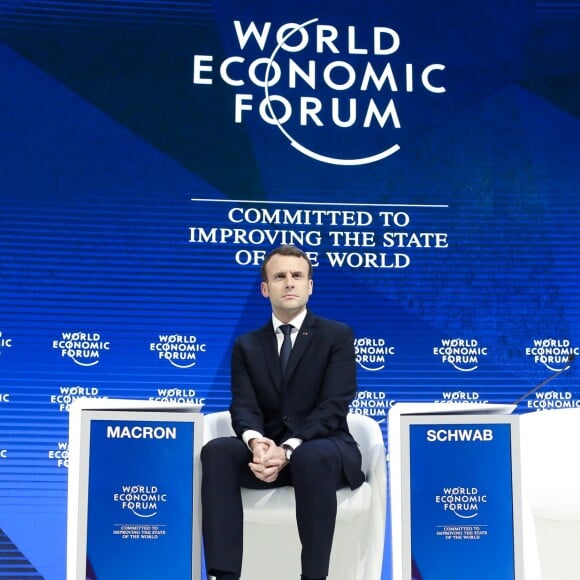 Le président de la République française Emmanuel Macron lors de son discours au Forum économique mondial de Davos, Suisse, le 24 janvier 2018. © Stéphane Lemouton/Bestimage