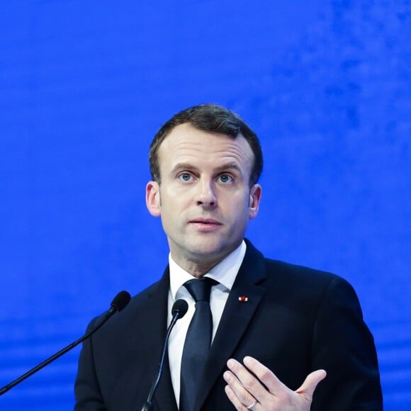 Le président de la République française Emmanuel Macron lors de son discours au Forum économique mondial de Davos, Suisse, le 24 janvier 2018. © Stéphane Lemouton/Bestimage