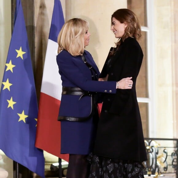 Brigitte Macron (Trogneux) accueille la première dame de la république d'Argentine Juliana Awada au Palais de l'Elysée à Paris le 26 janvier 2018. © Stéphane Lemouton / Bestimage