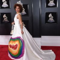 Grammy Awards 2018 : La robe d'une chanteuse provoque le scandale