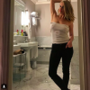 Leven Rambin est toujours sexy sur son compte Instagram