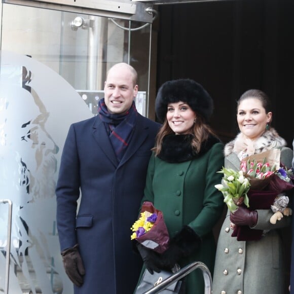 Kate Middleton, enceinte, et le prince William, duc et duchesse de Cambridge, ont été accompagnés par la princesse héritière Victoria de Suède et son mari le prince Daniel au Musée Nobel et à la rencontre des Suédois sur le Storgorget le 30 janvier 2018 à Stockholm, au premier jour de leur visite officielle en Scandinavie.
