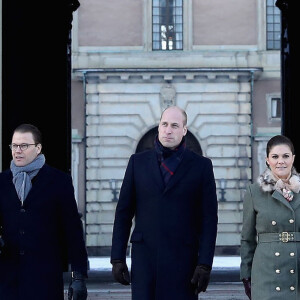 Kate Middleton, enceinte, et le prince William, duc et duchesse de Cambridge, ont été accompagnés par la princesse héritière Victoria de Suède et son mari le prince Daniel au Musée Nobel et à la rencontre des Suédois sur le Storgorget le 30 janvier 2018 à Stockholm, au premier jour de leur visite officielle en Scandinavie.