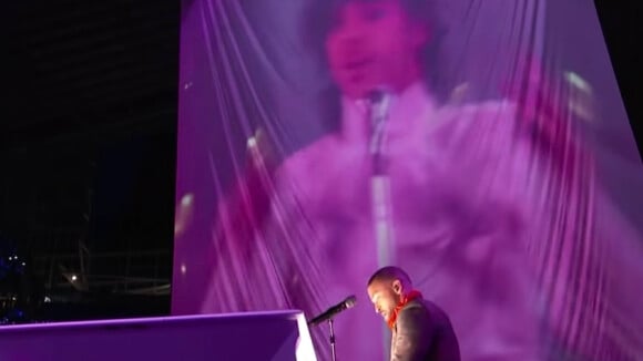 Justin Timberlake rend hommage à Prince durant la mi-temps du Super Bowl à Minneapolis, le 4 février 2018.