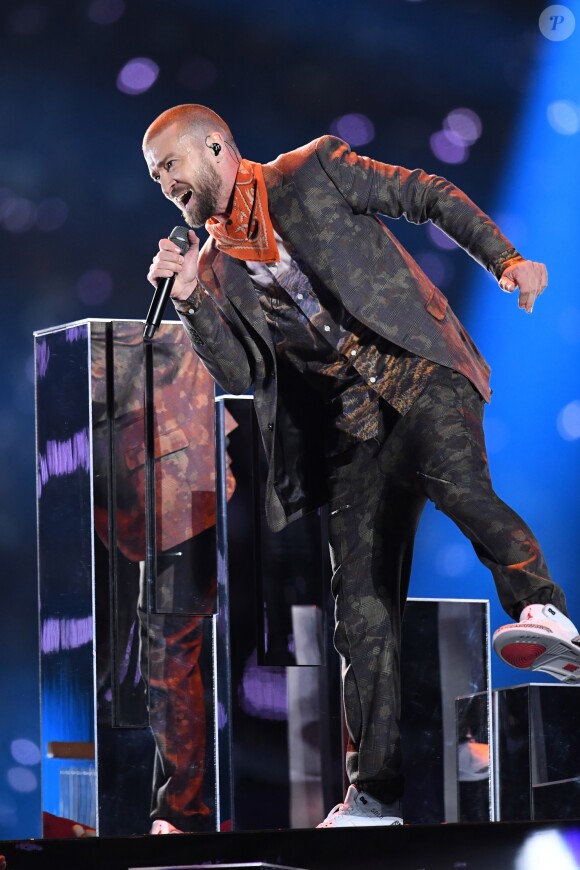 Justin Timberlake assure le show de la mi-temps lors du Super Bowl à Minneapolis, le 1 février 2018.