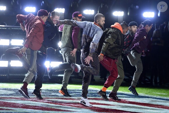 Justin Timberlake assure le show de la mi-temps lors du Super Bowl à Minneapolis, le 1 février 2018.